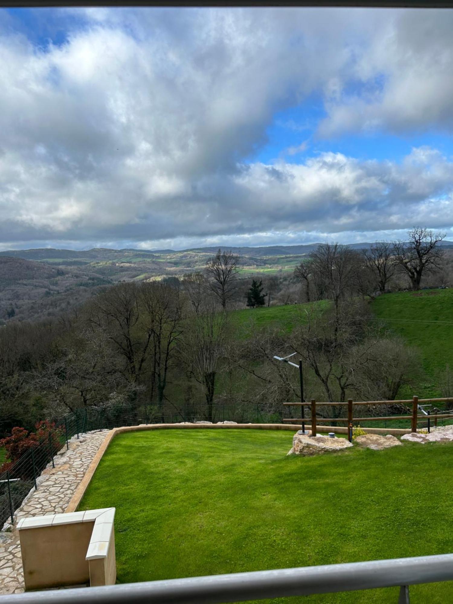Le Domaine Du Bez Gite De Michel Piscine Sauna Hammam Spa Saint-Laurent-dʼOlt Exteriör bild